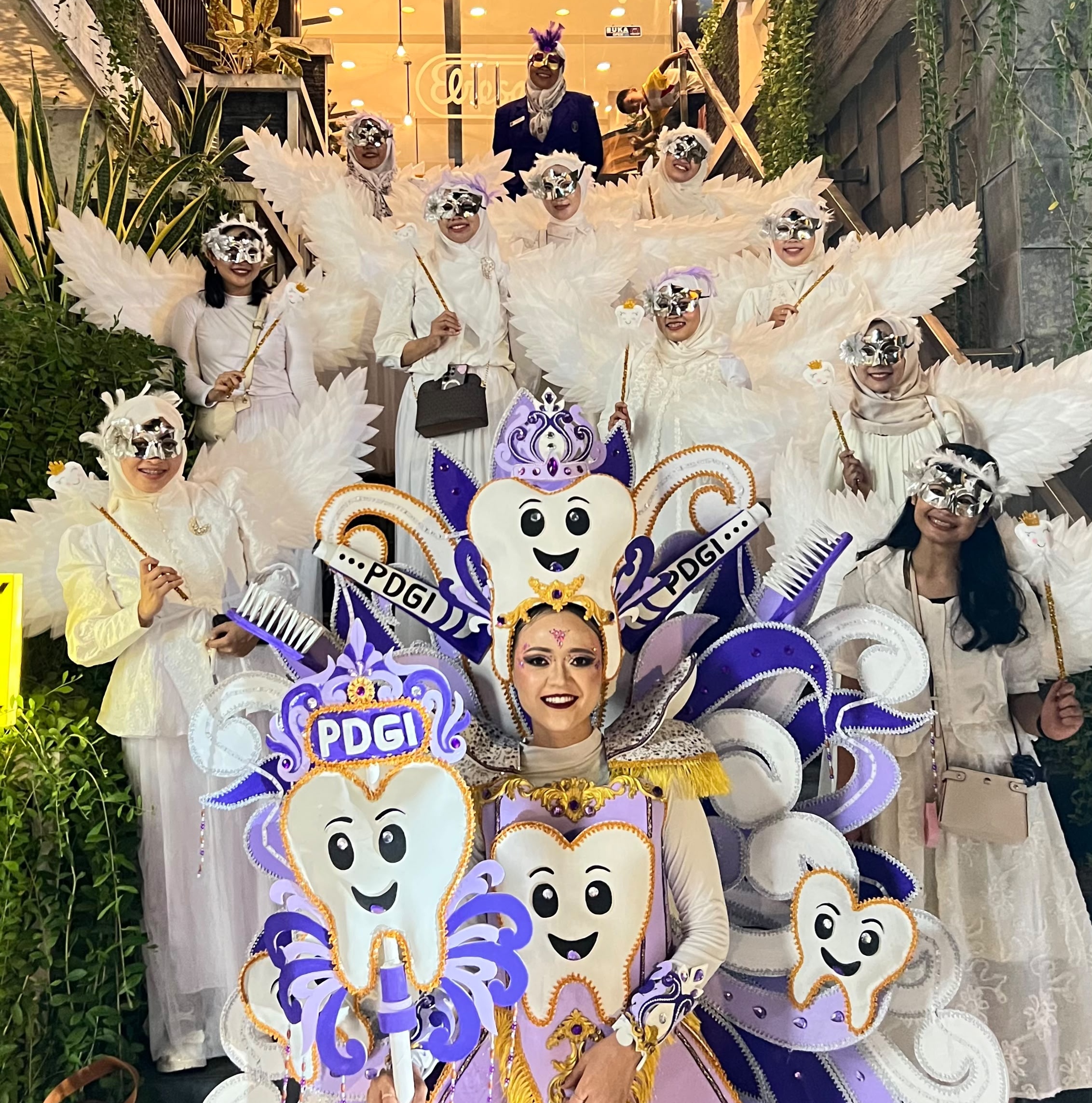 Peri Gigi Ramaikan Lamongan Night Carnaval, Cara PDGI Kampanyekan Senyum Sehat di HKGN  2026